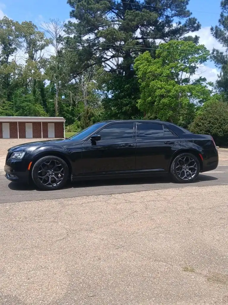 2019 Chrysler 300 S's photo