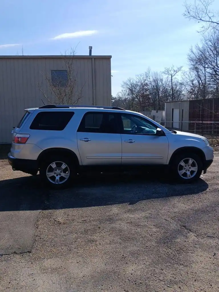 2012 GMC Acadia FWD SLE's photo