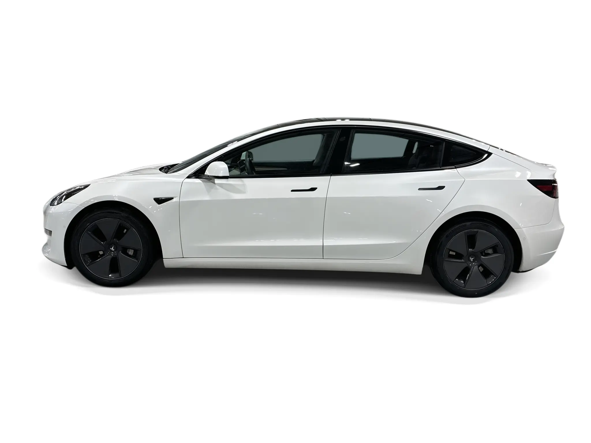 2022 Tesla Model 3 Long Range Dual Motor AWD photo 3