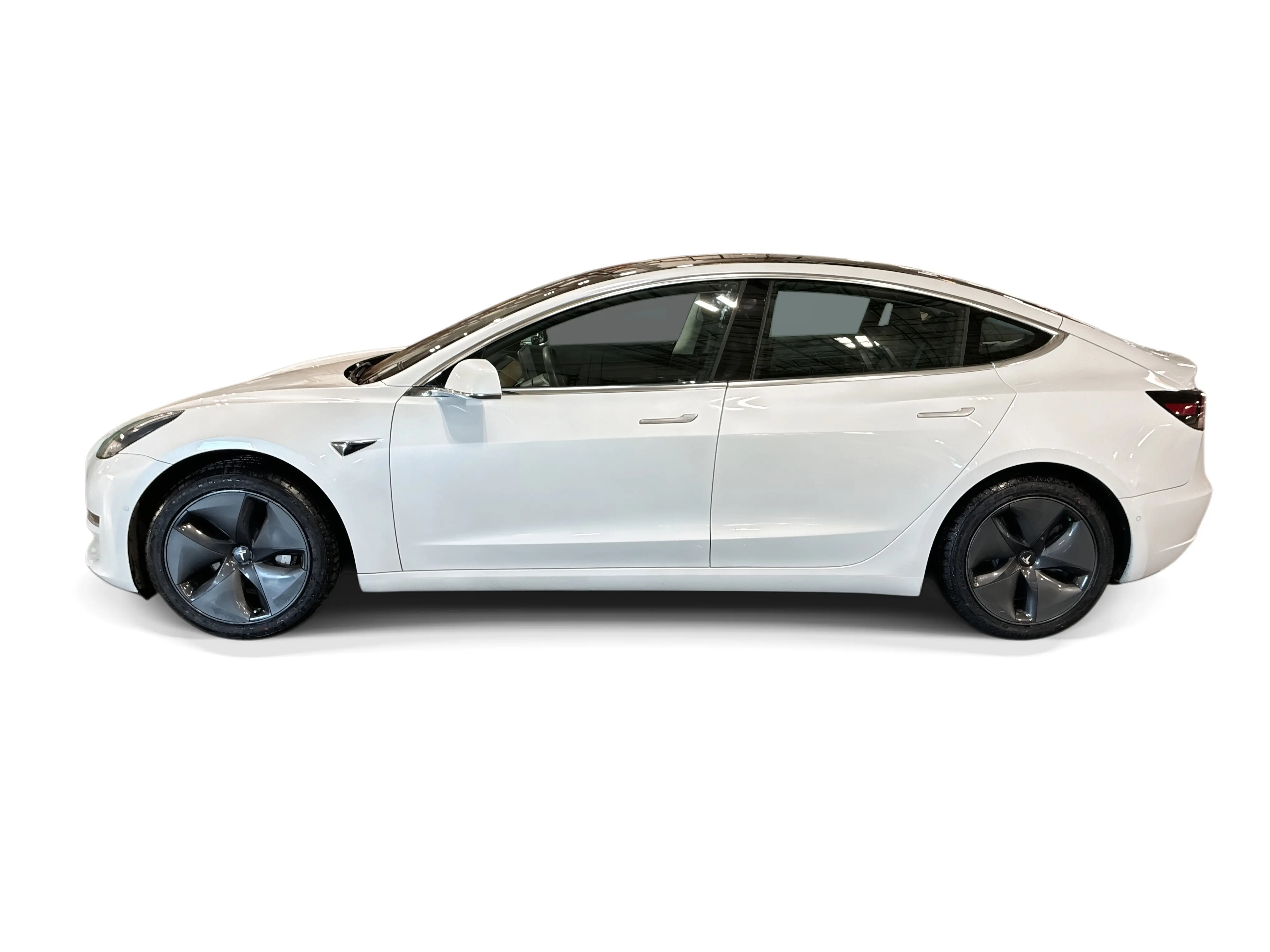2020 Tesla Model 3 Standard Range Plus photo 3