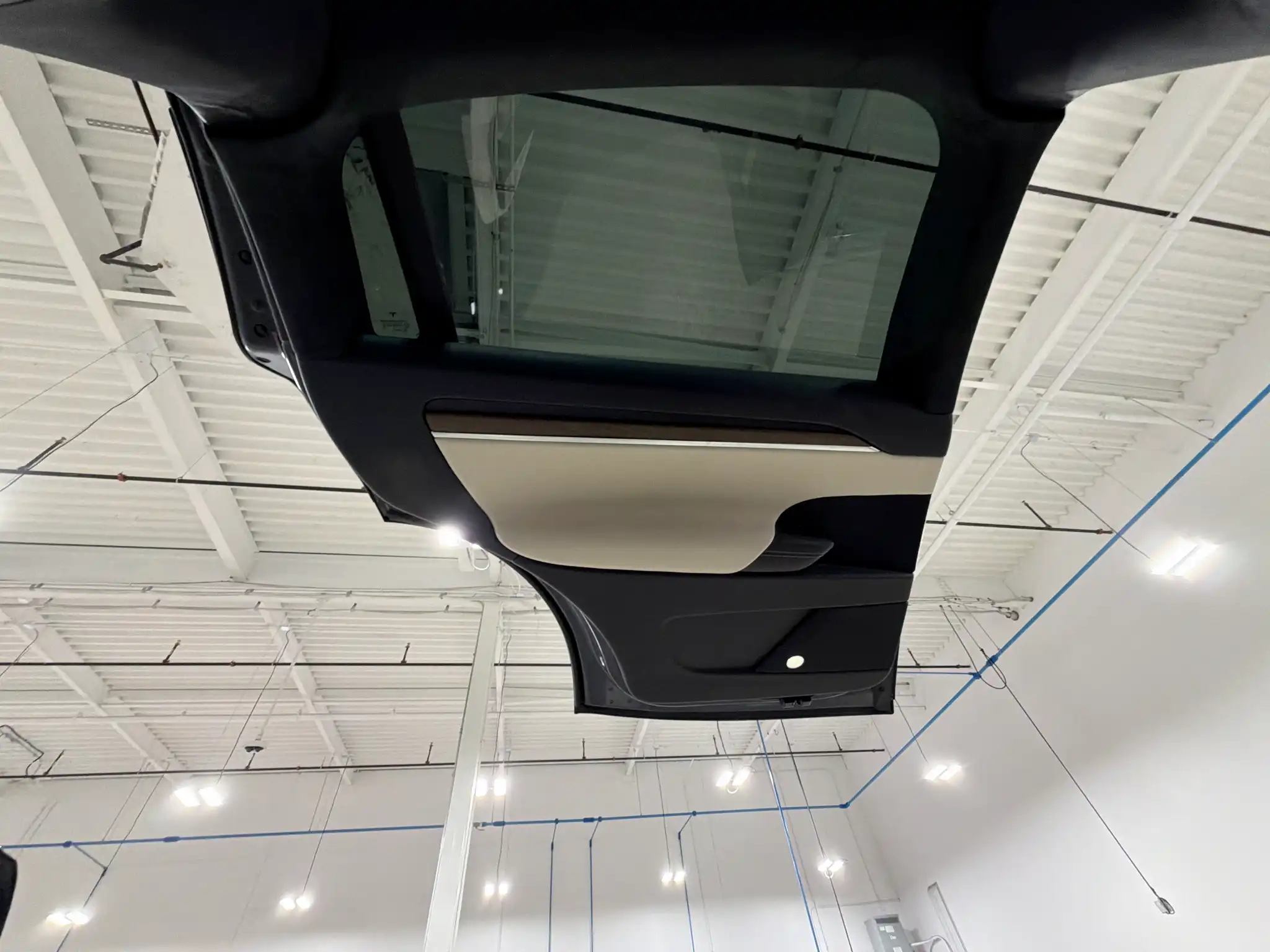 2023 Tesla Model X Long Range's photo