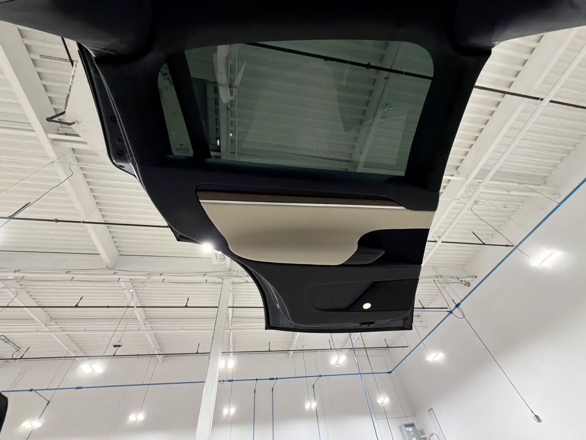 2023 Tesla Model X Long Range's photo