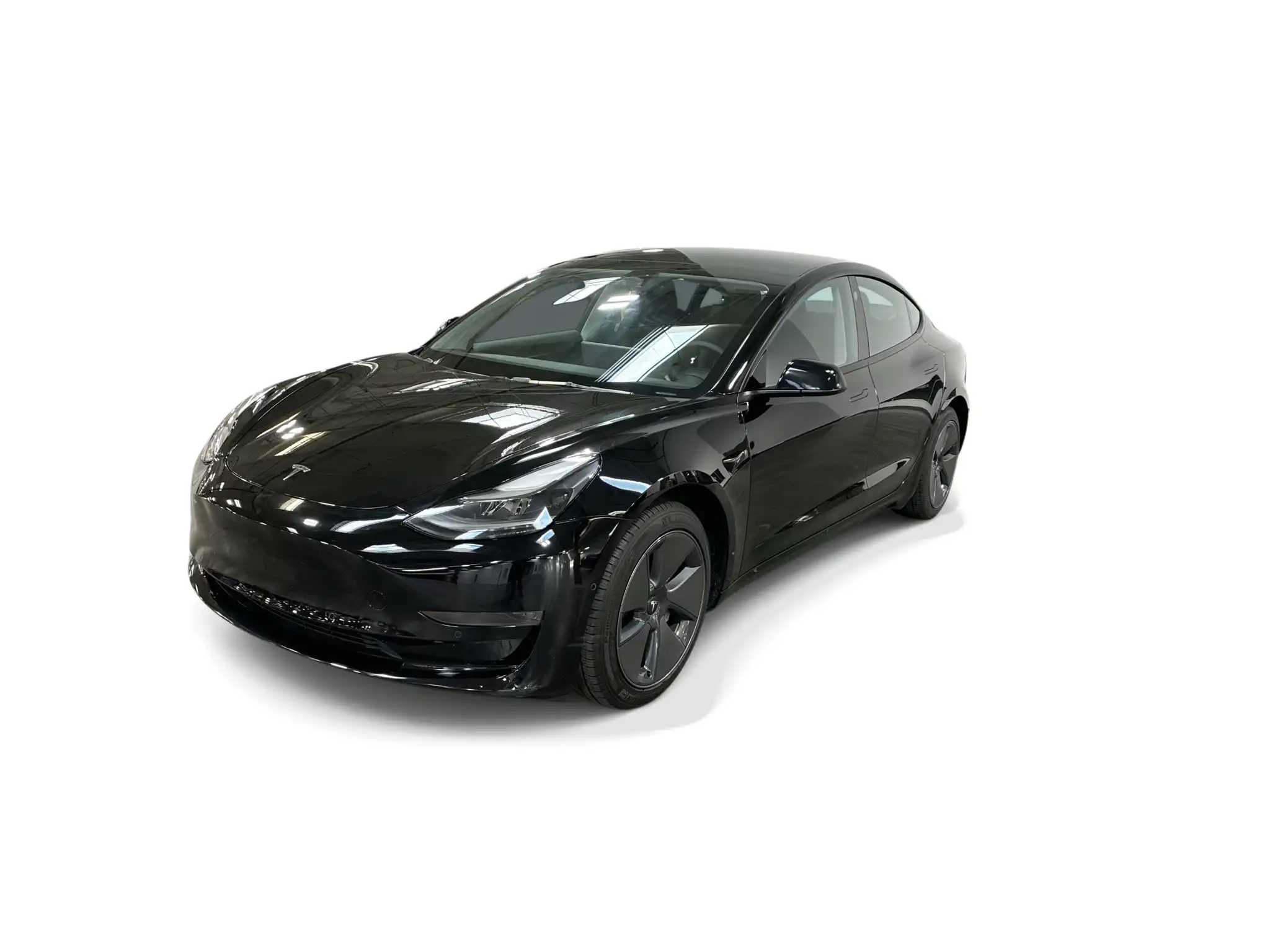 2022 Tesla Model 3 Standard Range Plus's photo