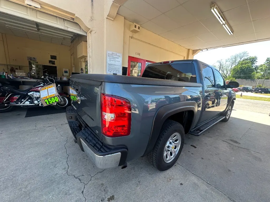 2008 Chevrolet Silverado 1500 1LT Crew Cab photo 5