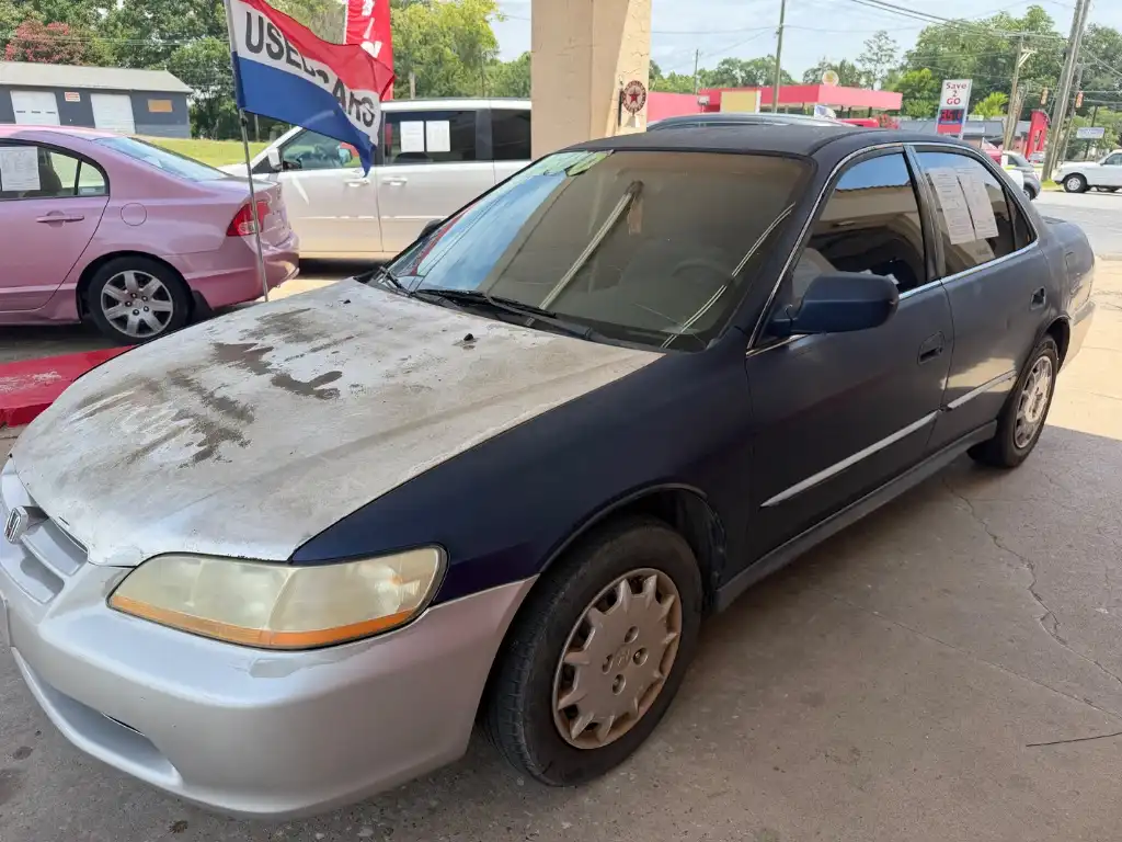 2001 Honda Accord LX 4AT's photo
