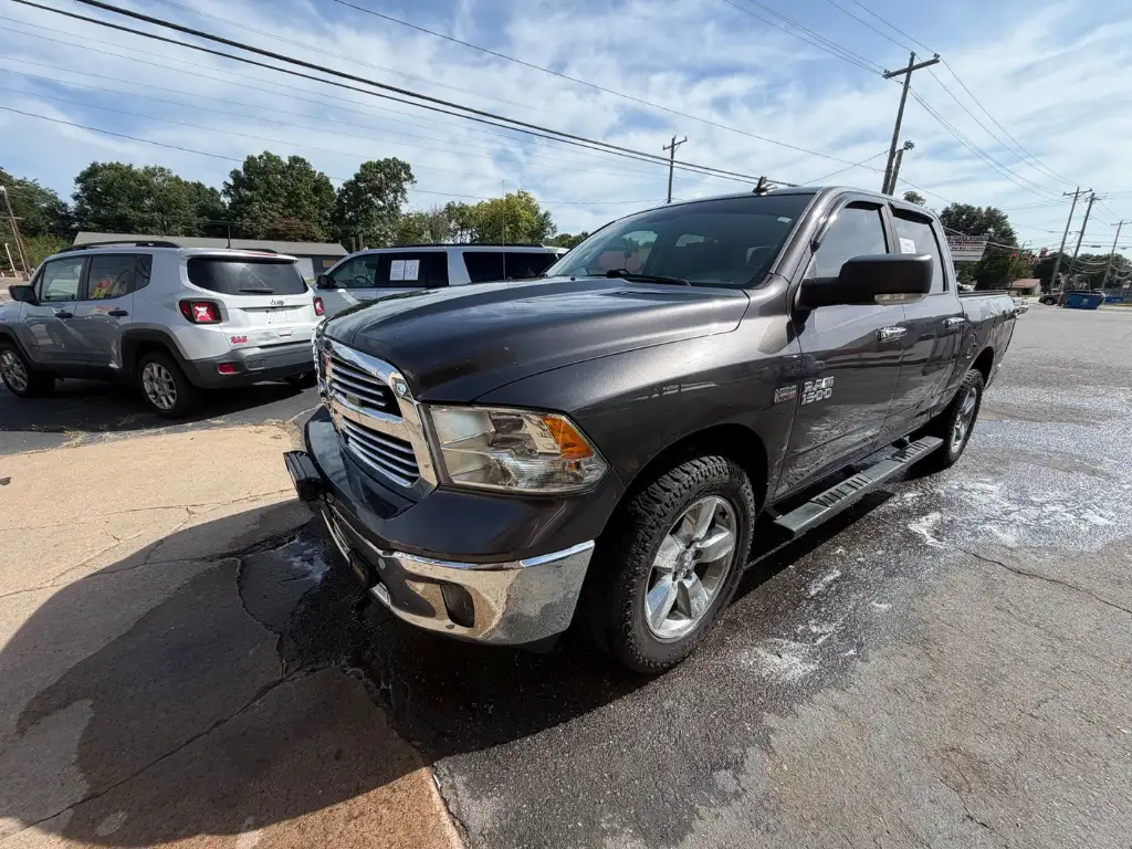 2018 RAM 1500 Big Horn 4x4 Crew Cab 5'7's photo