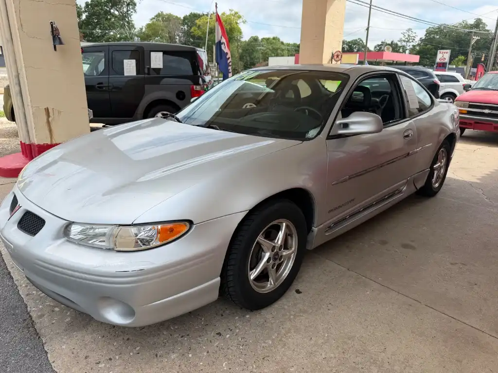 2002 Pontiac Grand Prix GT's photo