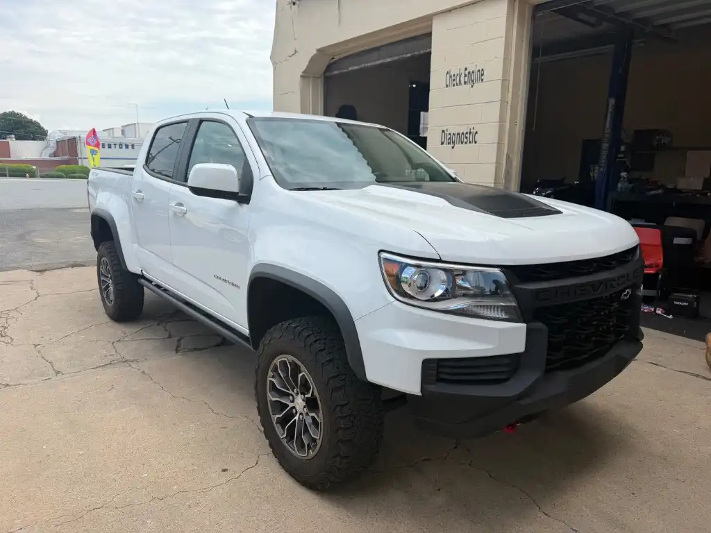 2022 Chevrolet Colorado ZR2 4WD Crew Cab Short Box's photo