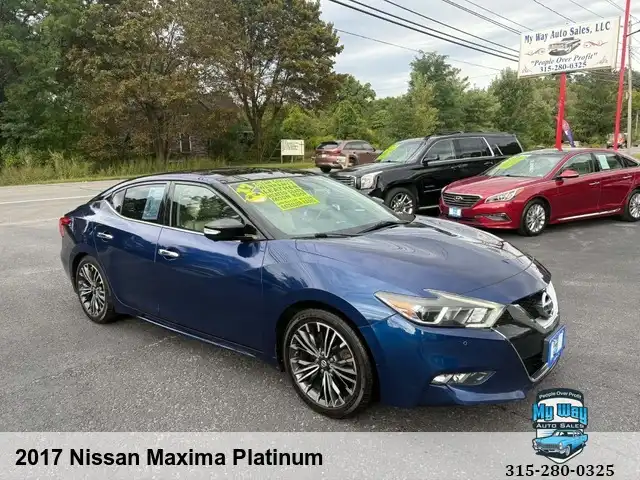 2017 Nissan Maxima Platinum's photo