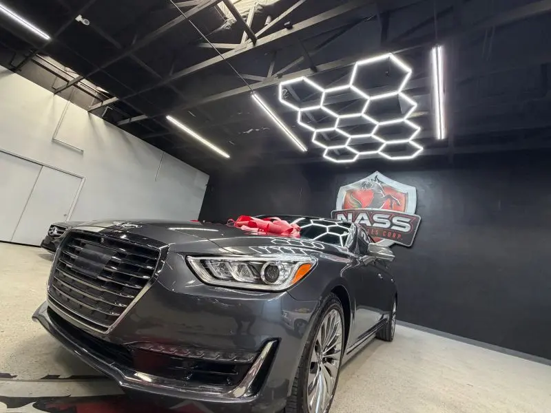 2018 Genesis G90 3.3T Premium photo 3