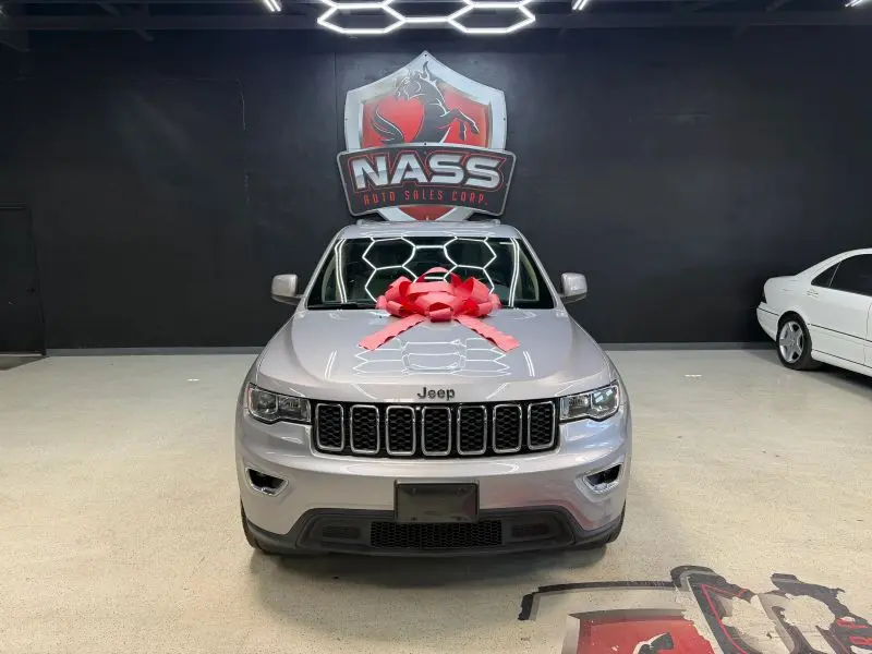 2021 Jeep Grand Cherokee Laredo E photo 5