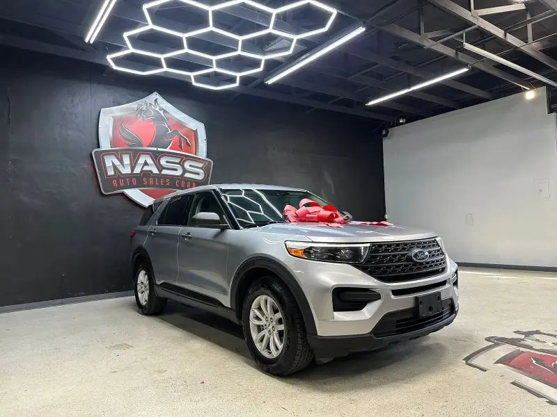 2020 Ford Explorer undefined photo 3