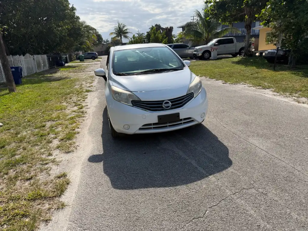 2016 Nissan Versa Note 1.6 SV CVT's photo