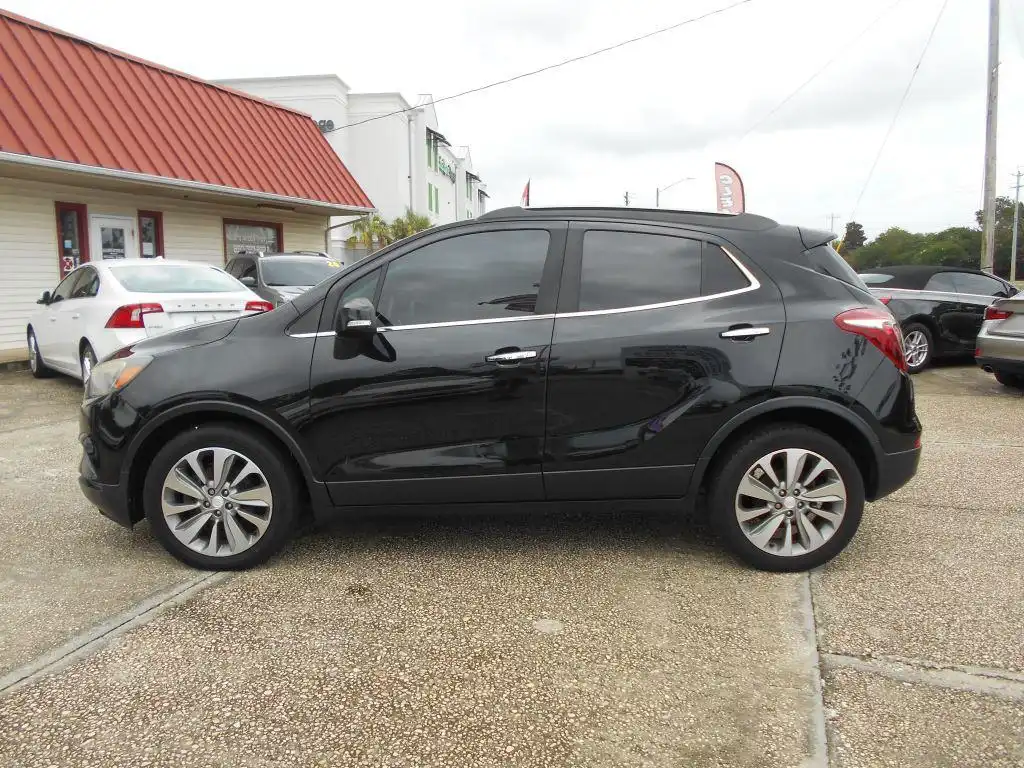 2017 Buick Encore Preferred's photo