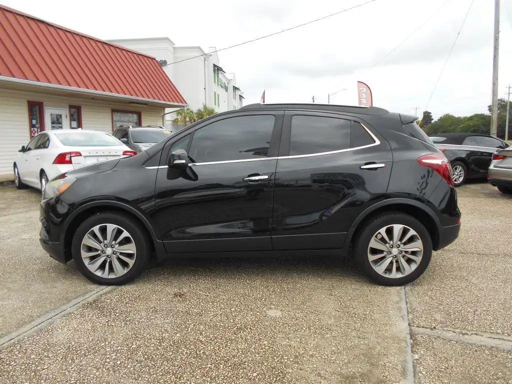 2017 Buick Encore Preferred's photo