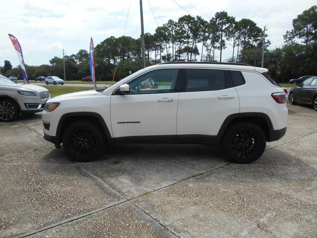 2017 Jeep Compass Latitude 4WD's photo