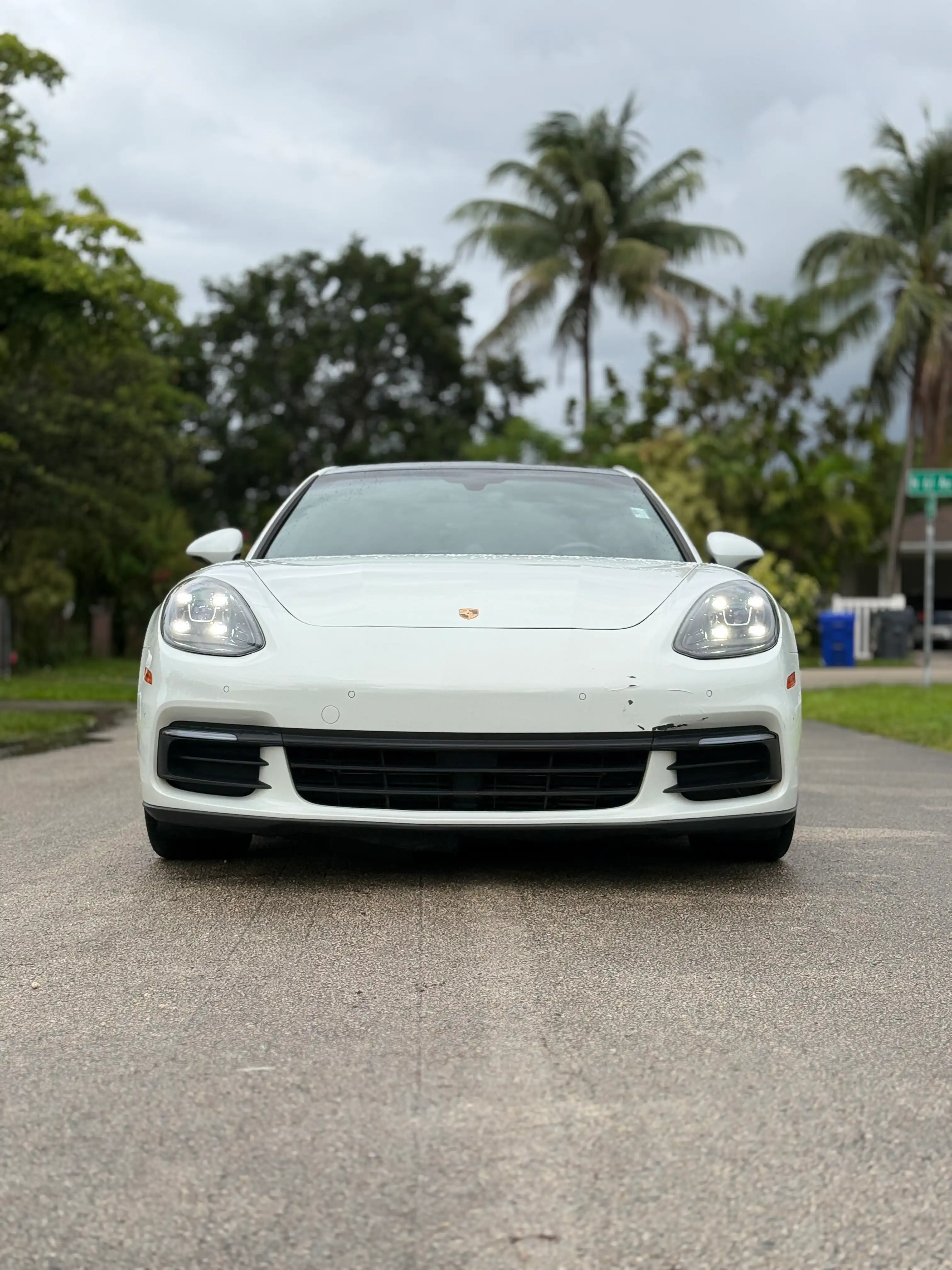 2018 Porsche Panamera Base's photo