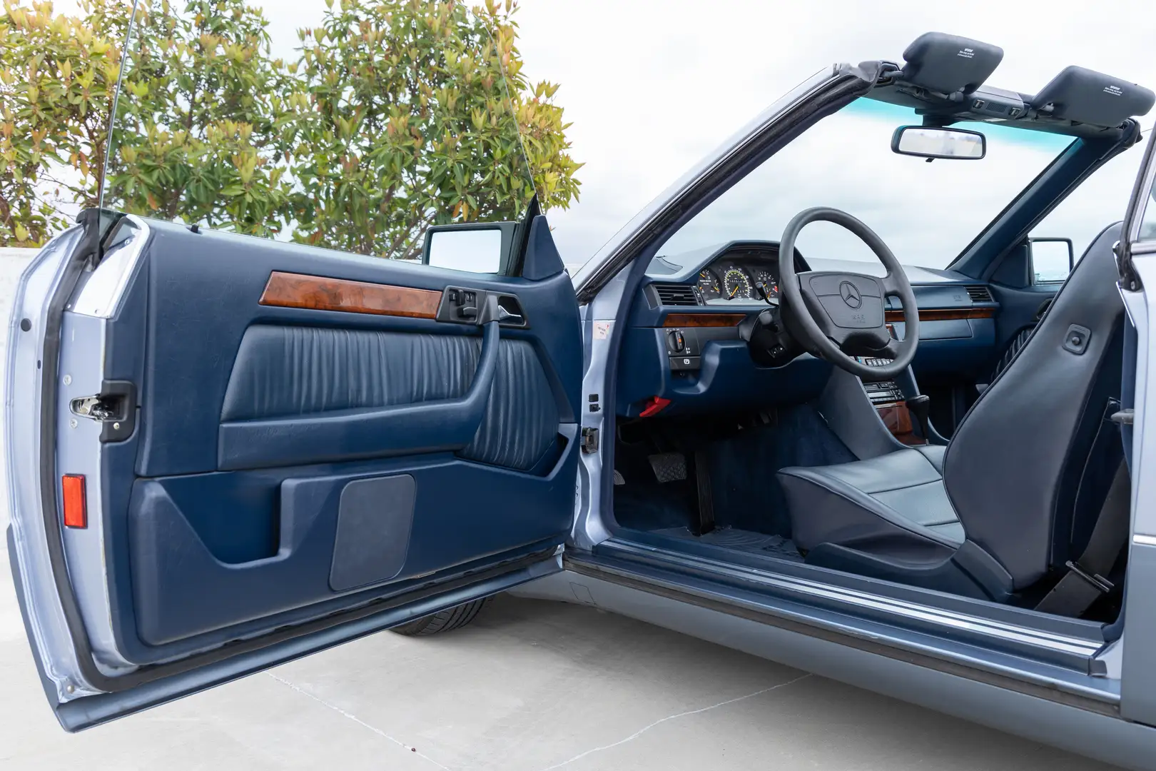 1994 Mercedes-Benz E-Class undefined photo 1