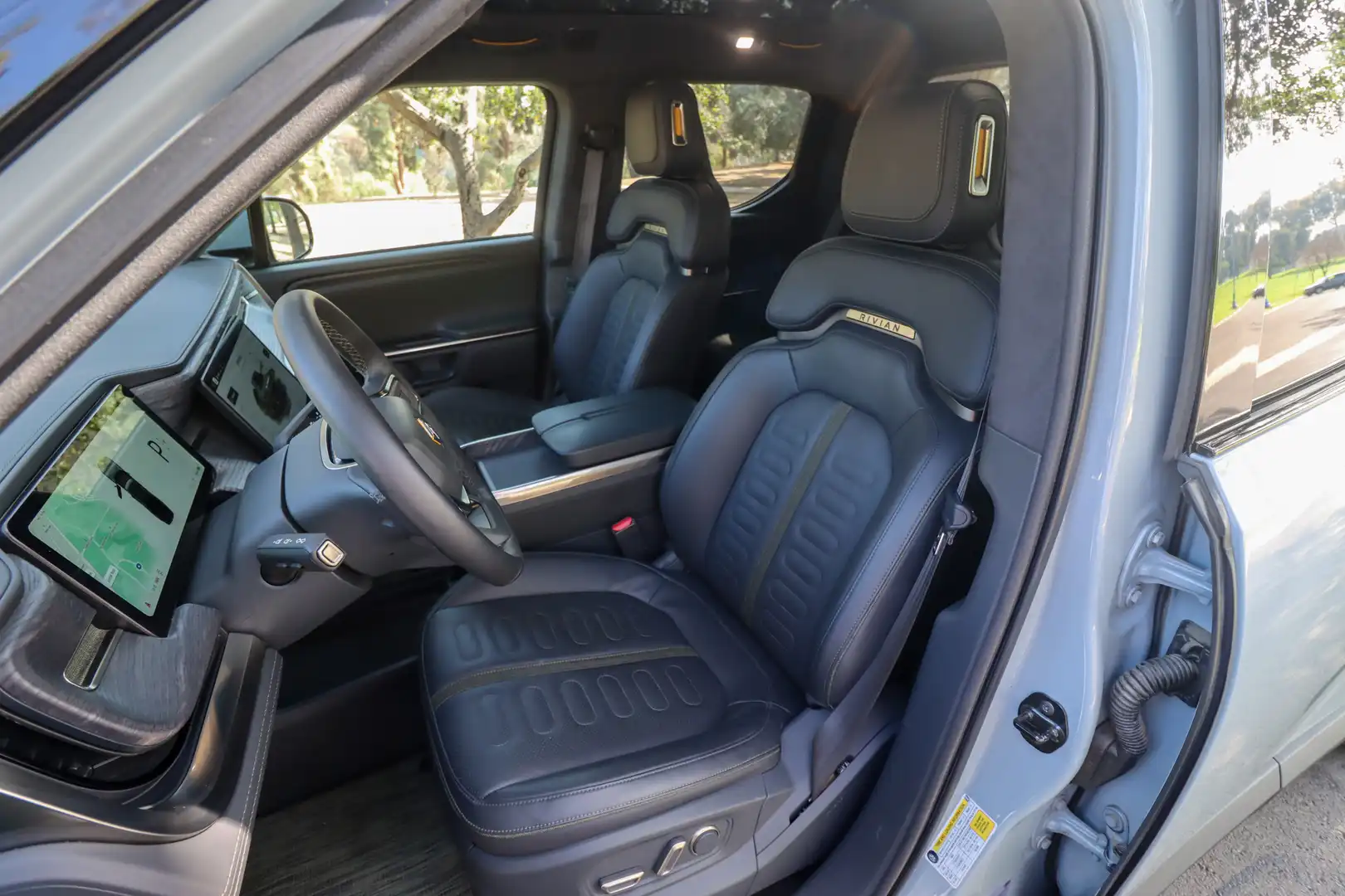 2023 Rivian R1T Adventure Quad-Motor Large Pack's photo