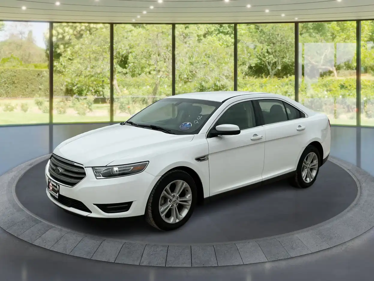 2018 Ford Taurus SEL FWD's photo