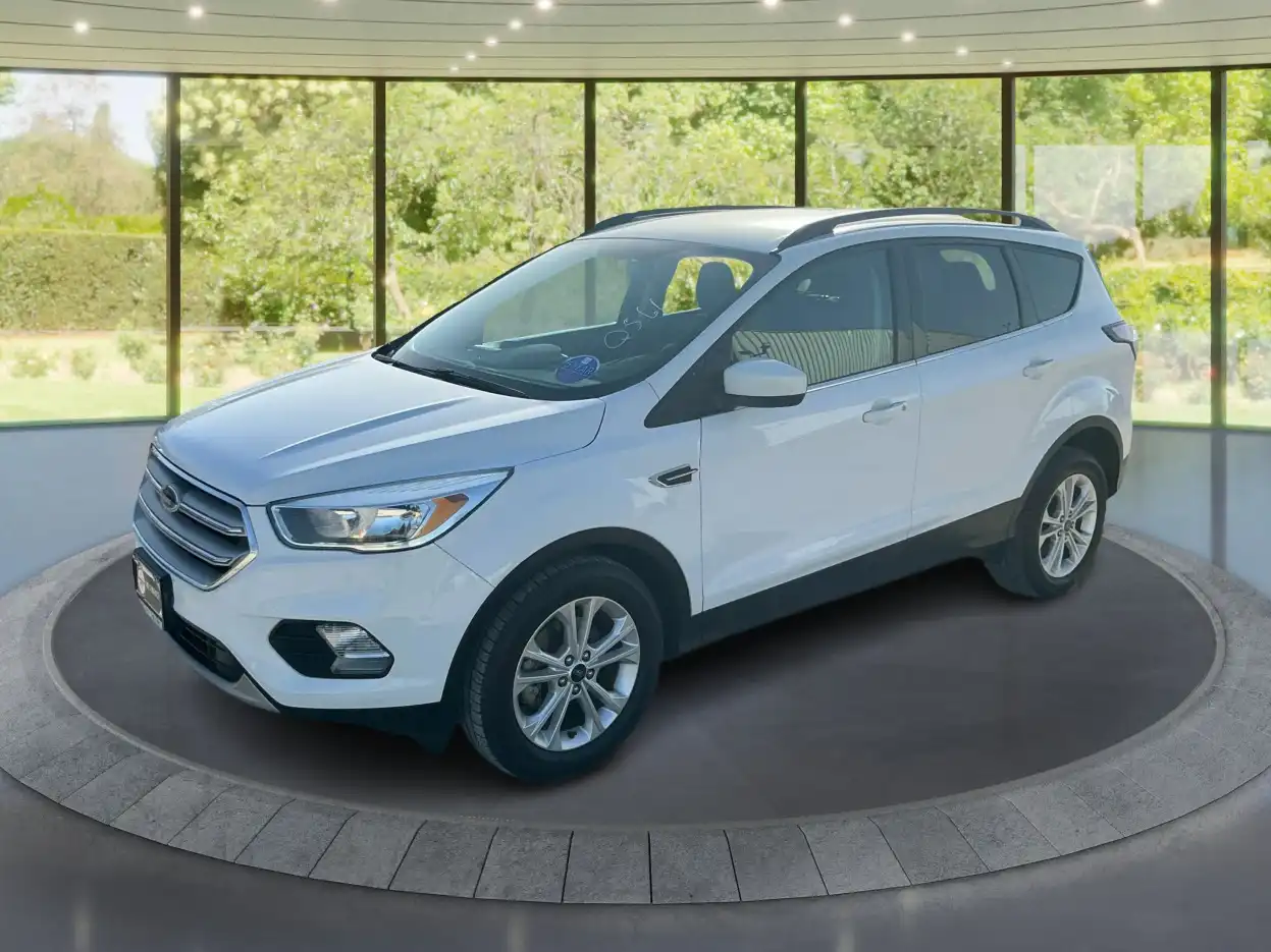 2018 Ford Escape SE's photo