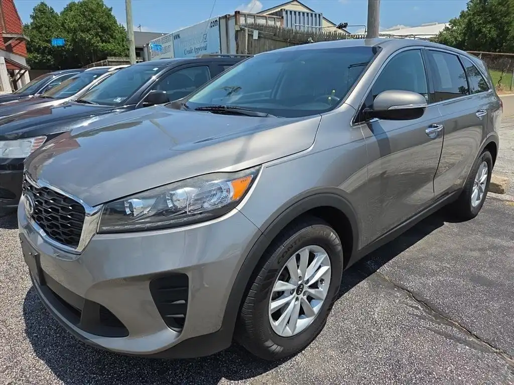 2019 Kia Sorento LX AT's photo