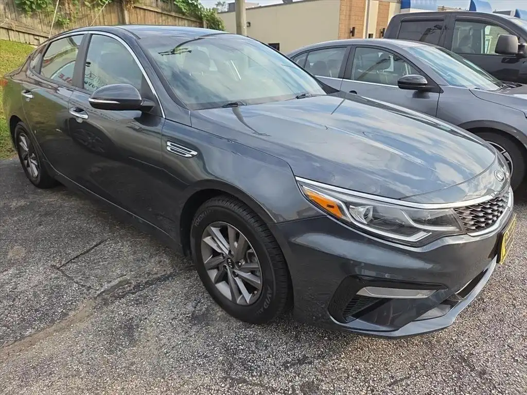 2020 Kia Optima LX Auto's photo
