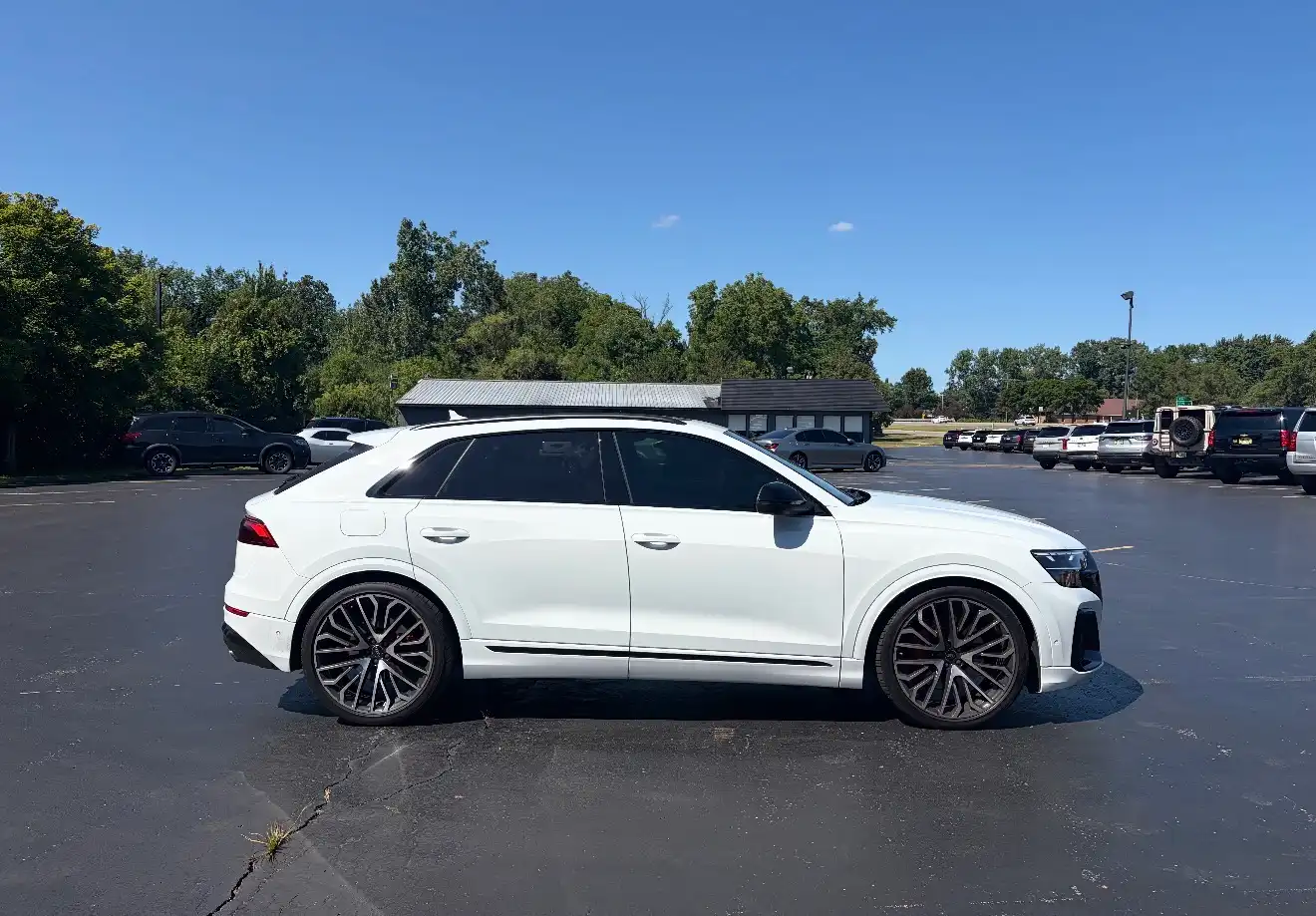 2024 Audi SQ8 Premium Plus's photo