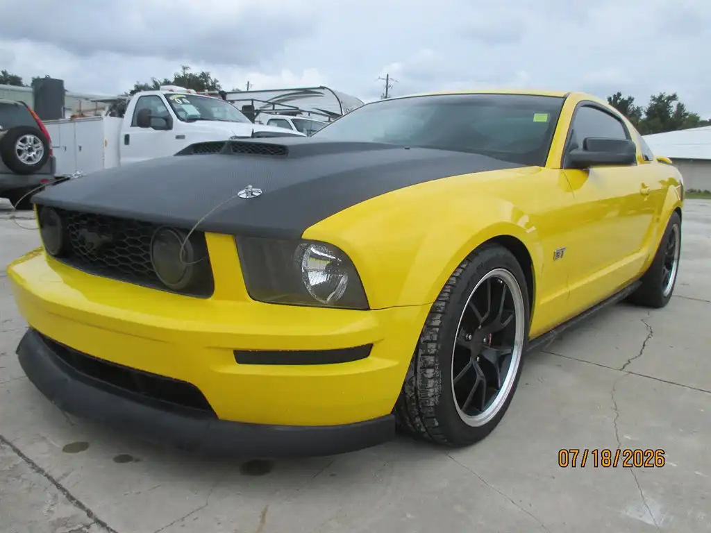 2006 Ford Mustang's photo