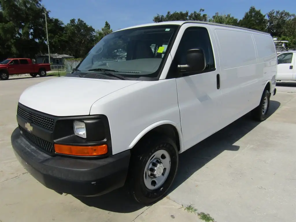 2015 Chevrolet Express Work Van HD 2500 Extended photo 1