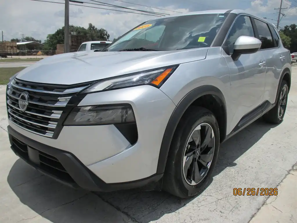 2025 Nissan Rogue SV FWD's photo