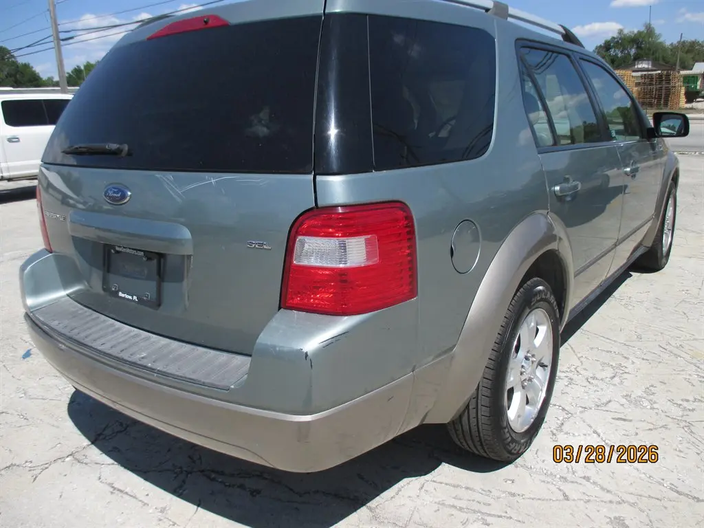 2007 Ford Freestyle SEL photo 3