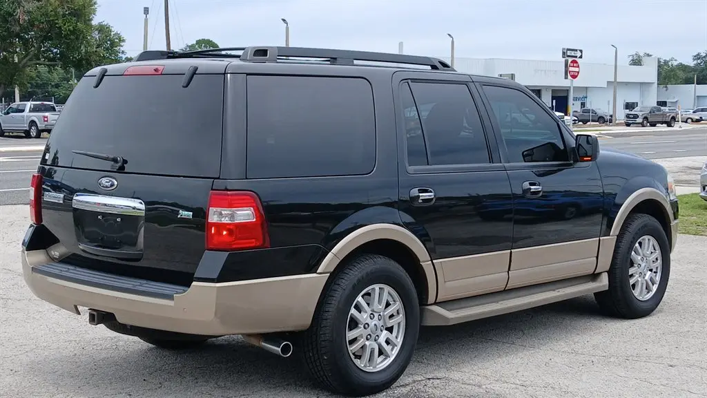 2013 Ford Expedition XLT photo 4