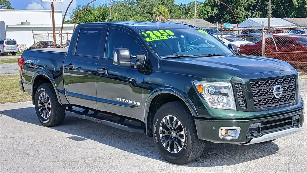 2019 Nissan Titan PRO-4X 4X4 Crew Cab's photo