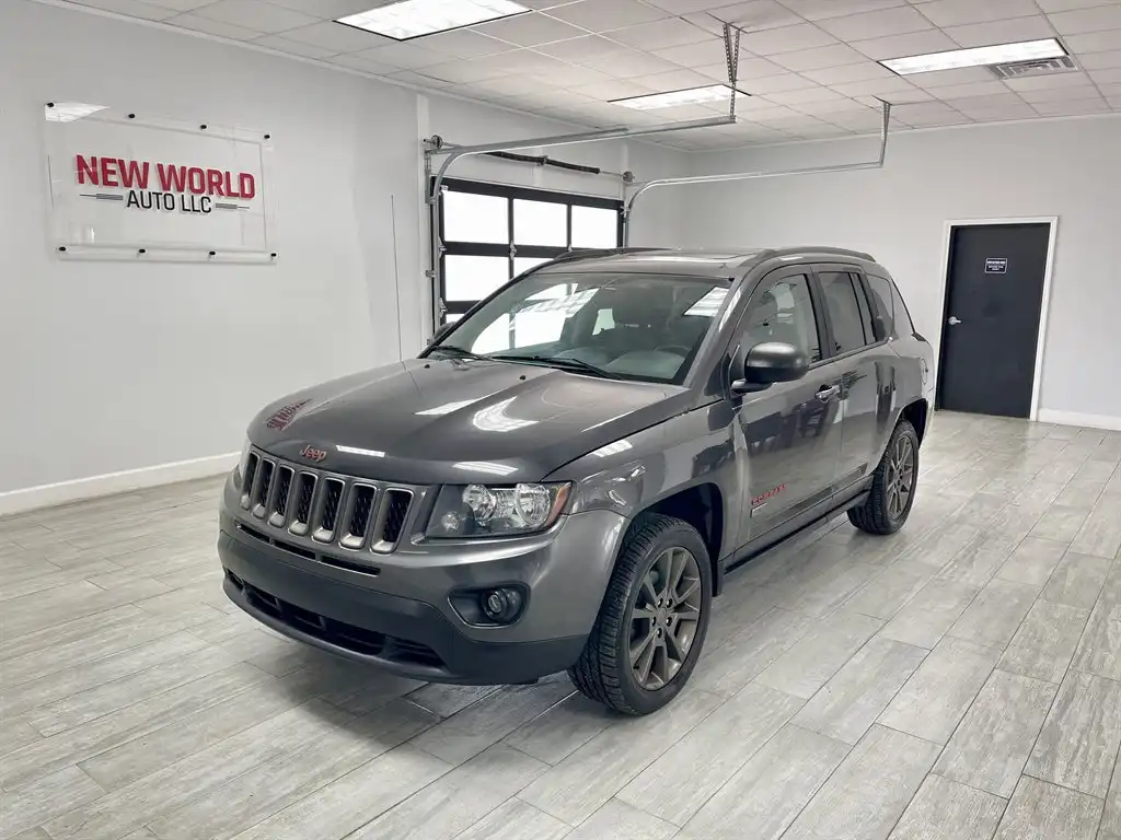 2016 Jeep Compass 75th Anniversary Edition's photo