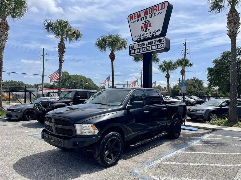 2016 RAM 1500 Express 4x4 Crew Cab 5'7's photo