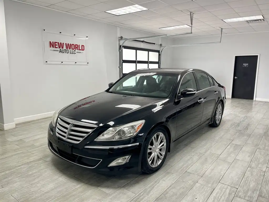 2012 Hyundai Genesis 3.8's photo
