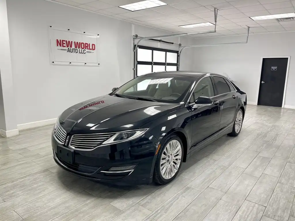 2015 Lincoln MKZ Front Wheel Drive's photo