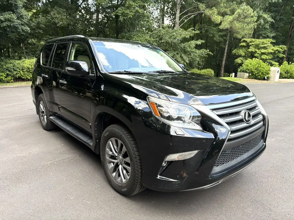 2016 Lexus GX 460 460 Luxury photo 3