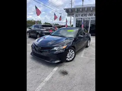 2020 Toyota Camry 2.5 Auto LE's photo