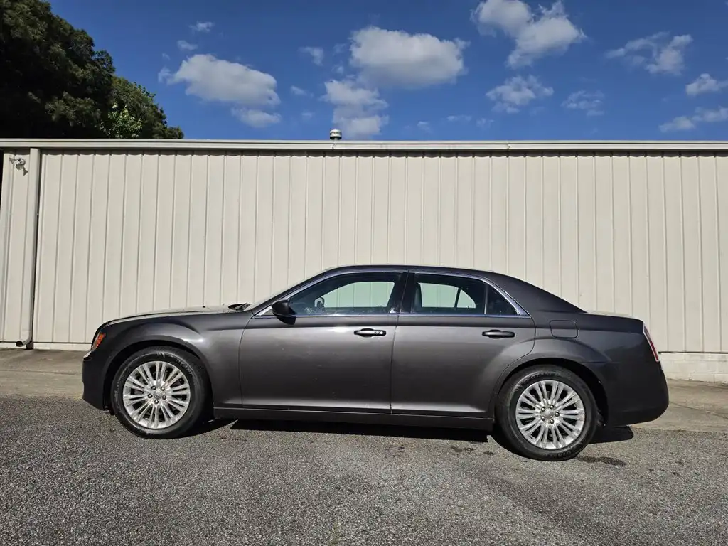 2013 Chrysler 300 Base's photo