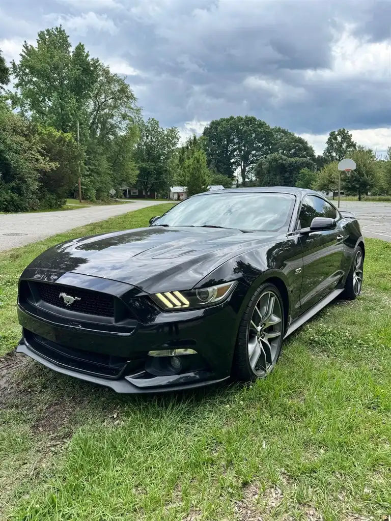 2017 Ford Mustang GT Coupe Premium's photo