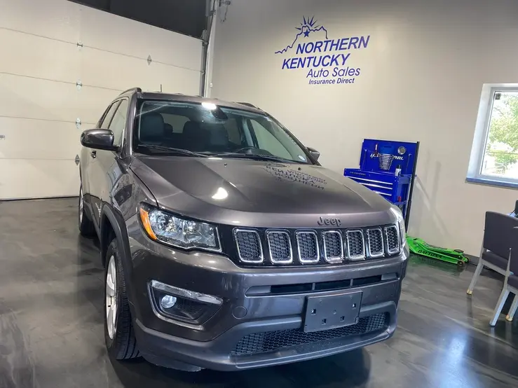 2019 Jeep Compass Latitude 4WD photo 3