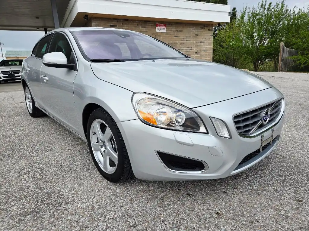 2012 Volvo S60 T5 FWD Auto's photo