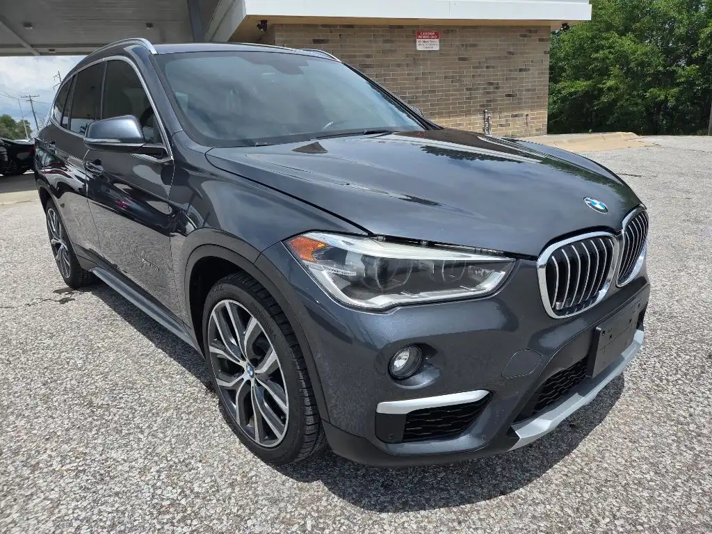 2016 BMW X1 xDrive28i's photo