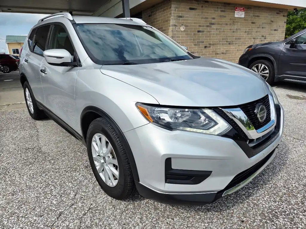 2018 Nissan Rogue SV FWD's photo