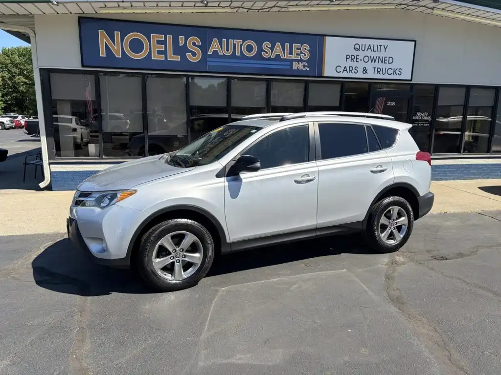 2015 Toyota RAV4 XLE AWD's photo