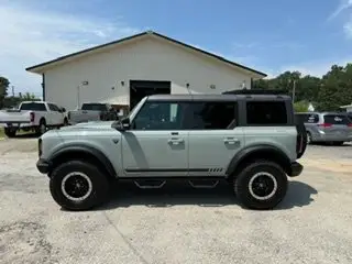 2021 Ford Bronco First Edition Advanced 4x4 photo 1