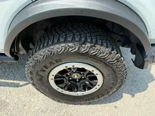 2021 Ford Bronco First Edition Advanced 4x4 photo 5
