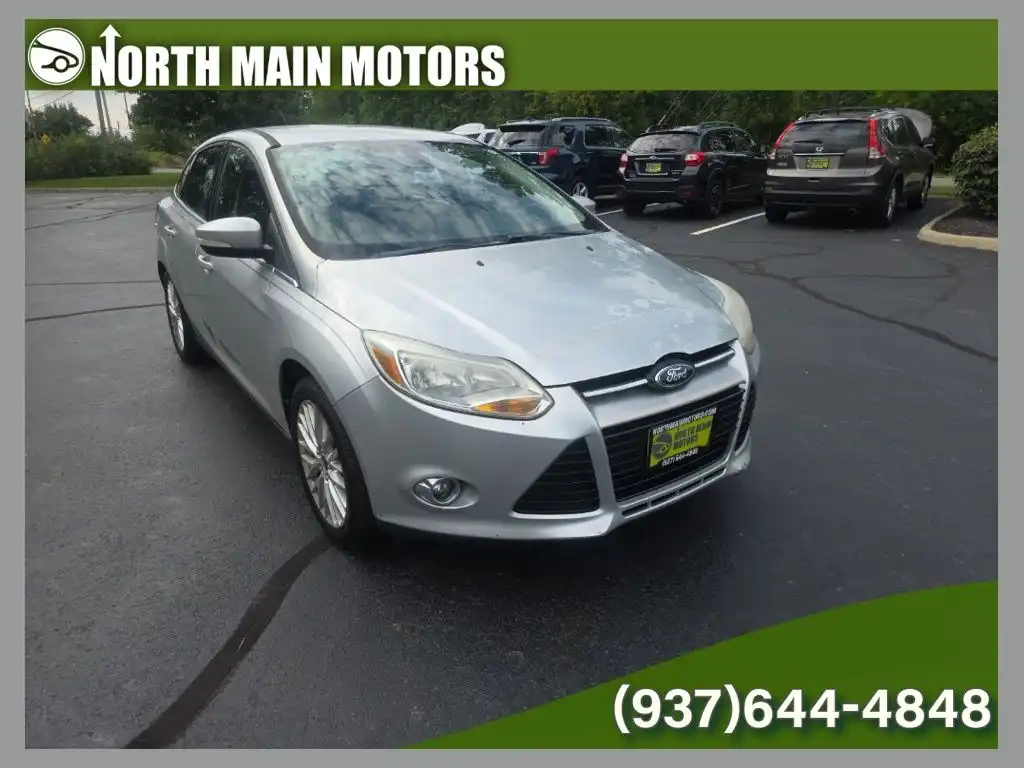 2012 Ford Focus SEL Sedan's photo